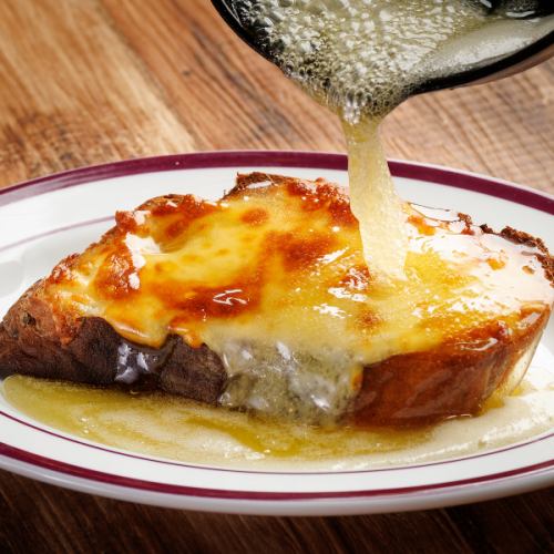 ヒーロー名物"沼るパン"