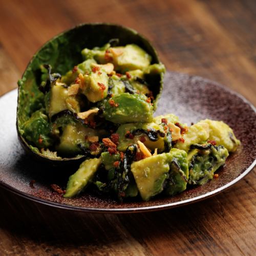 アボカドと塩昆布のやみつき和え