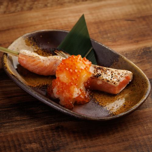 鮭ハラスのいくらおろし