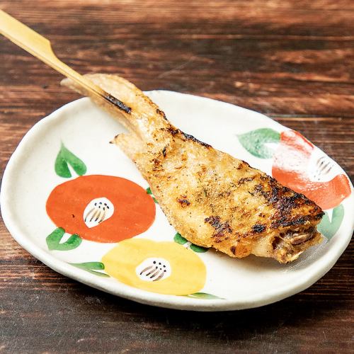 Grilled chicken wings with spices
