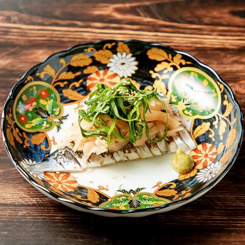Grilled marinated mackerel with garlic and perilla