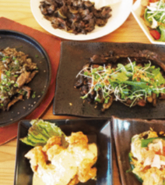 “岚坊皇家套餐”包含120分钟无限畅饮、8道菜品、4,400日元（含税）