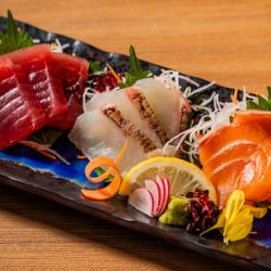 Assortment of 3 types of sashimi