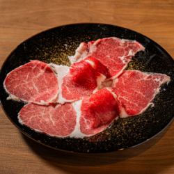 飛騨牛炙り肉寿司（2貫)