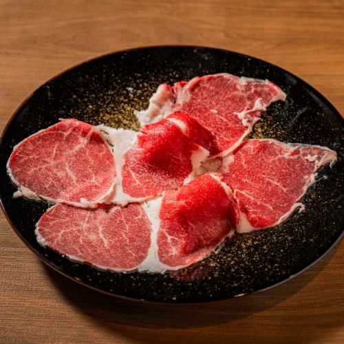 飛騨牛炙り肉寿司（2貫)