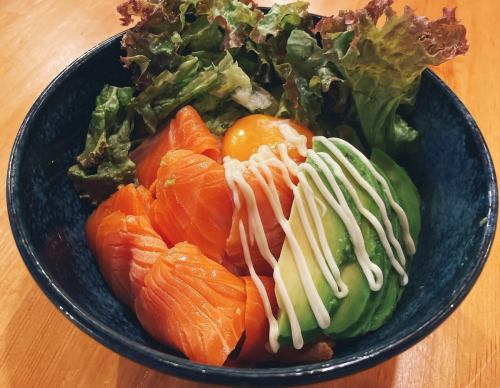 Grilled salmon and avocado yukhoe rice