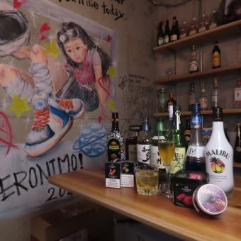 当店のカウンターには5席を完備しており、お一人様や少人数での利用に最適です。特別なデートや記念日を祝うのにぴったりな雰囲気で、ゆったりとした時間をお楽しみいただけます◎心地よい空間で、素敵な思い出を作りましょう♪