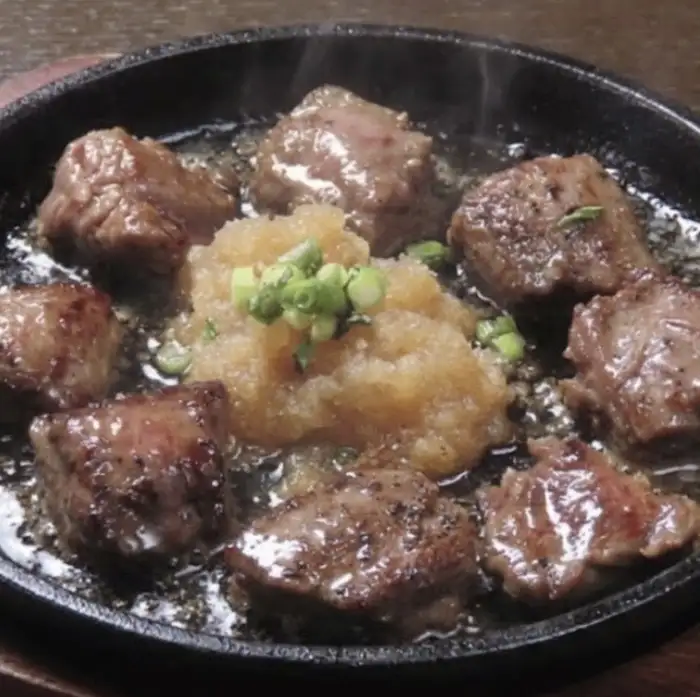 絶品サイコロステーキと新鮮な海鮮をご用意♪