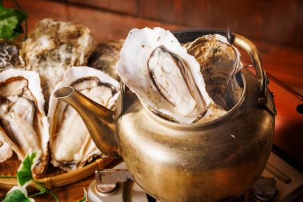 【限时特惠套餐】蒸牡蛎和萨摩鸡肉串套餐，含无限畅饮♪