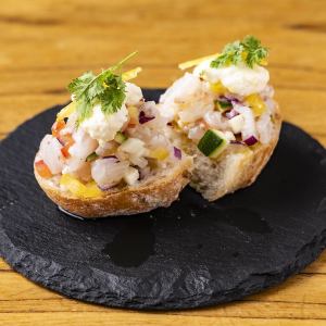 生えびタルタルのご褒美クリーミーブルスケッタ