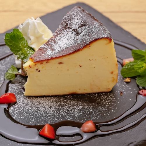 自家製バスクチーズケーキ