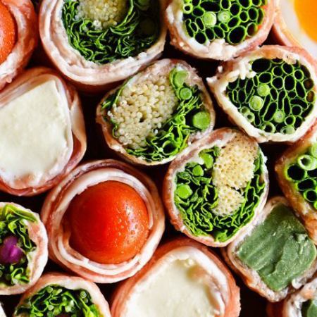 Various Hakata specialty vegetable skewers