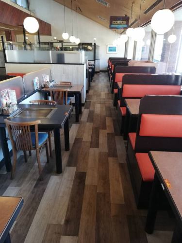 <p>The table seats are divided for 4 people.</p>