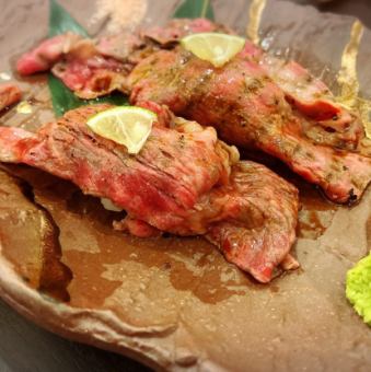 【おにぎり】牛しゃぶ炙り寿司(1貫)