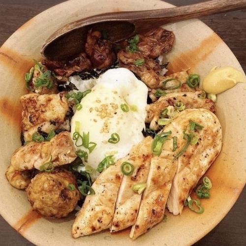 【丼】五感焼とり丼 ～温玉のっけ～