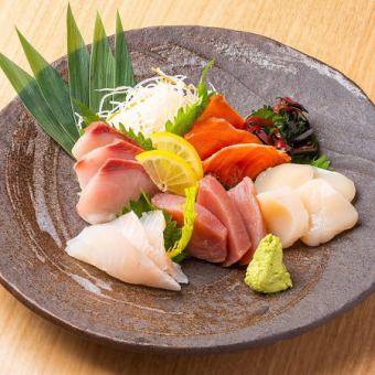 Assortment of 5 kinds of sashimi