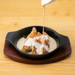 토로 리! 뜨거운 철판 치즈 만두