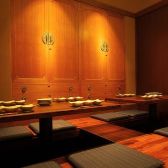 2F: There are 5 tables for 4 people in the private room with horigotatsu that can also be used for hospitality.OK for up to 20 people!