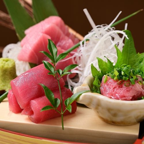 漁港直送の新鮮鮮魚も。鮮度と彩りにこだわり