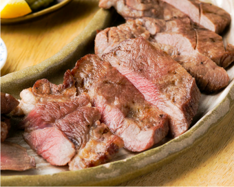 ぶどう牛赤身ステーキ