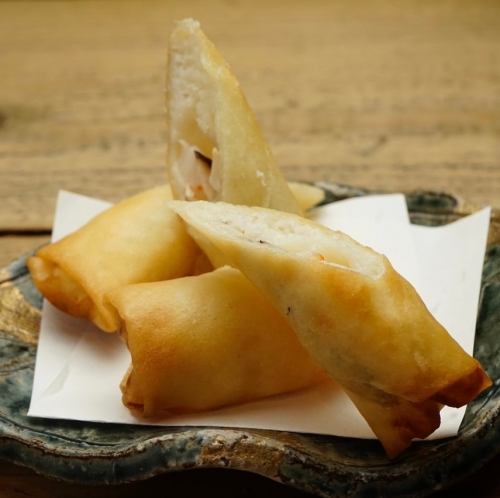 生桜海老と筍、大和芋の春巻き