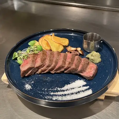 BY THE WAY A4黒毛和牛のステーキ~自家製ステーキソース~(120g)