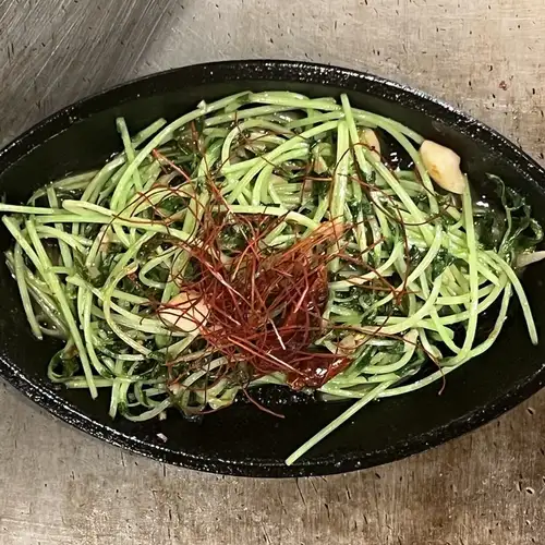 アンチョビ豆苗炒め