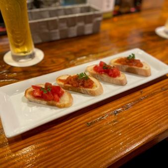 Pan con tomate