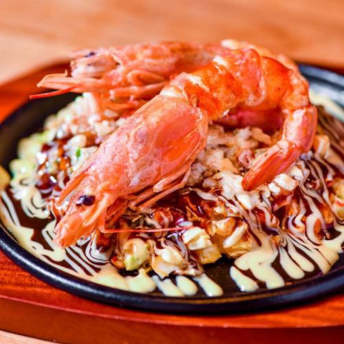 自慢の鉄板料理を愉しむ♪