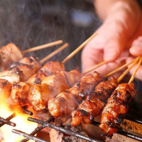 Yakitori, a standard popular dish at izakaya, is also available.