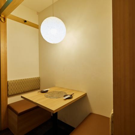 Spacious table seats!! Semi-private rooms and complete private rooms are available♪