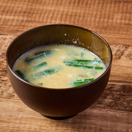 ニラ玉の味噌汁