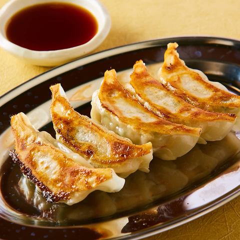 当店の自慢は餃子!種類豊富な餃子メニューを堪能◎
