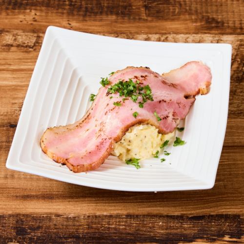 主役はベーコンのポテトサラダ