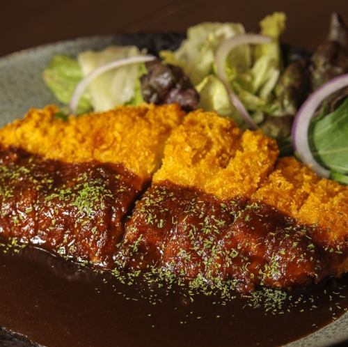 ”ソースを楽しむ、チキンカツ”　チキンカツ