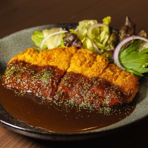 定番から創作まで、心躍るこだわりメニューの数々