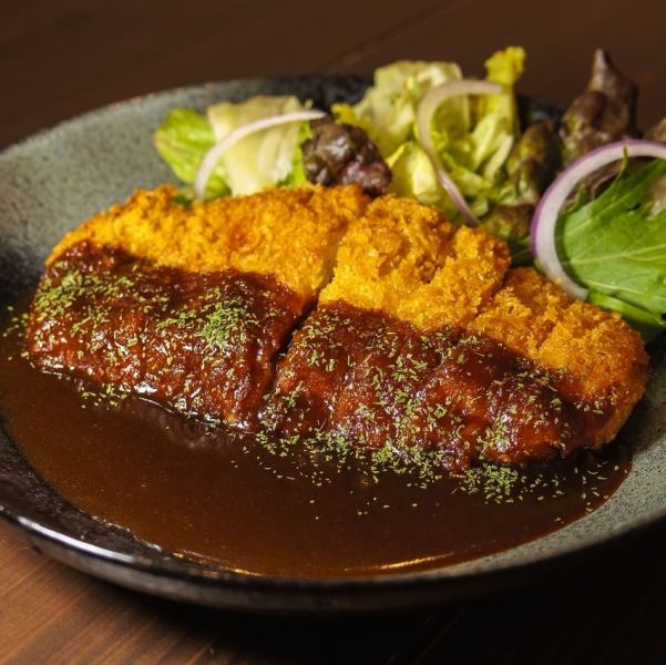 【サクサク食感とジューシーなお肉を楽しむ】チキンカツ