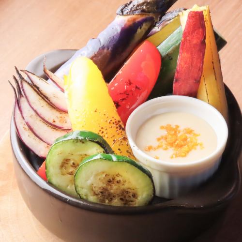 季節野菜の炭焼きバーニャカウダ