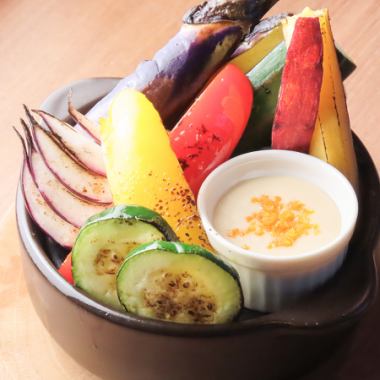 季節野菜の炭焼きバーニャカウダ
