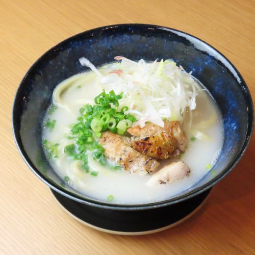 鶏白湯ラーメン