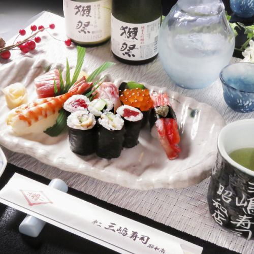 Excellent compatibility between carefully selected fresh seafood and sake ◎