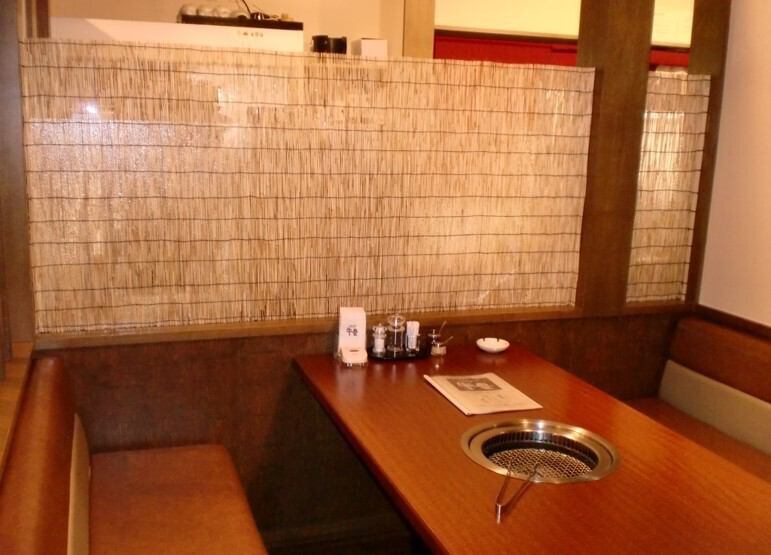 自然と調和するぬくもり溢れる空間で、至福のひとときをお過ごしください。美味しいお肉をリーズナブルにご堪能いただけます。おもてなしのこころでお待ちしております。