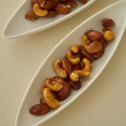Store-smoked maple mixed nuts