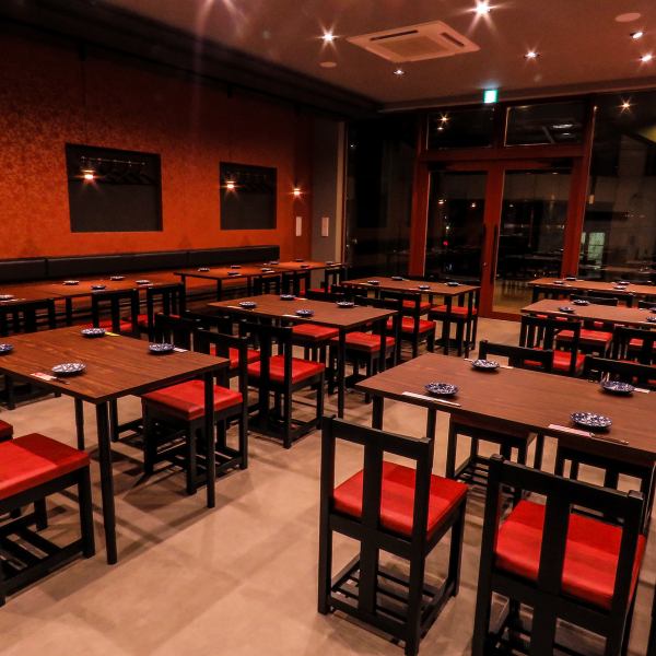 【韓国バル×居酒屋】本場韓国の雰囲気を感じさせ、友人や仲間との楽しい会話や宴会を一層盛り上げます。居酒屋使いもできる気軽さに加え、リーズナブルな価格設定で、誰もが気軽にお立ち寄りいただけます！