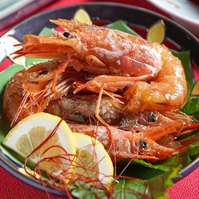 "Soy Saew" marinated in our homemade sauce. A luxurious dish of large red shrimp marinated in the sauce.