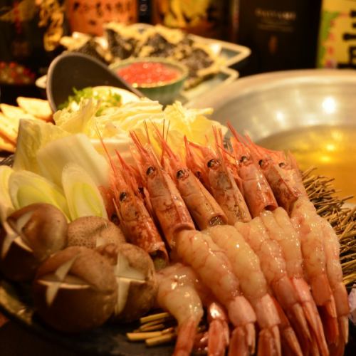 【宴会にもおすすめ♪】ちはにの名物赤海老もえびしゃぶも味わえる飲み放題付きコースは4000円～