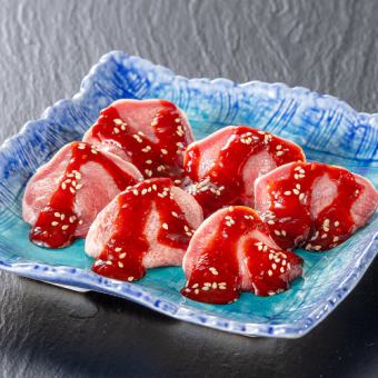 シロコロ（味噌）/豚ハツ（味噌）/豚タン（塩）　各種