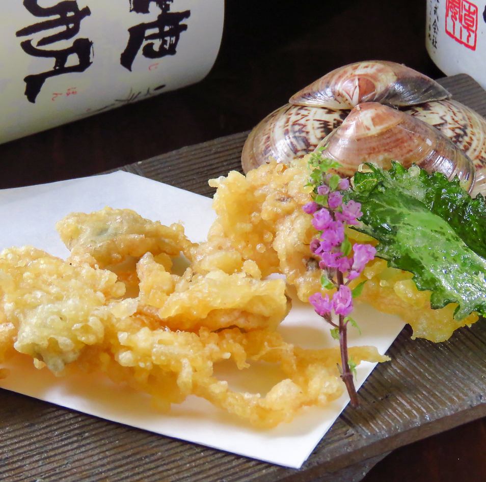 You can taste rare seafood dishes such as salmon tempura!