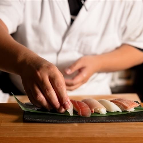 地元の食材や鮮度の高いお魚など、旬の食材をご提供。