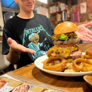 挑戦者求ム!!タワーバーガー!!